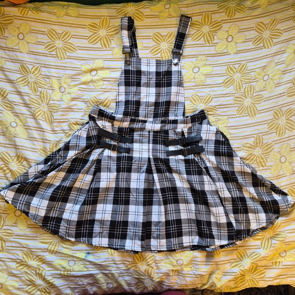 Hot Topic Dresses & Skirts - SOLD - Hot Topic Black and White Plaid Midi Dress